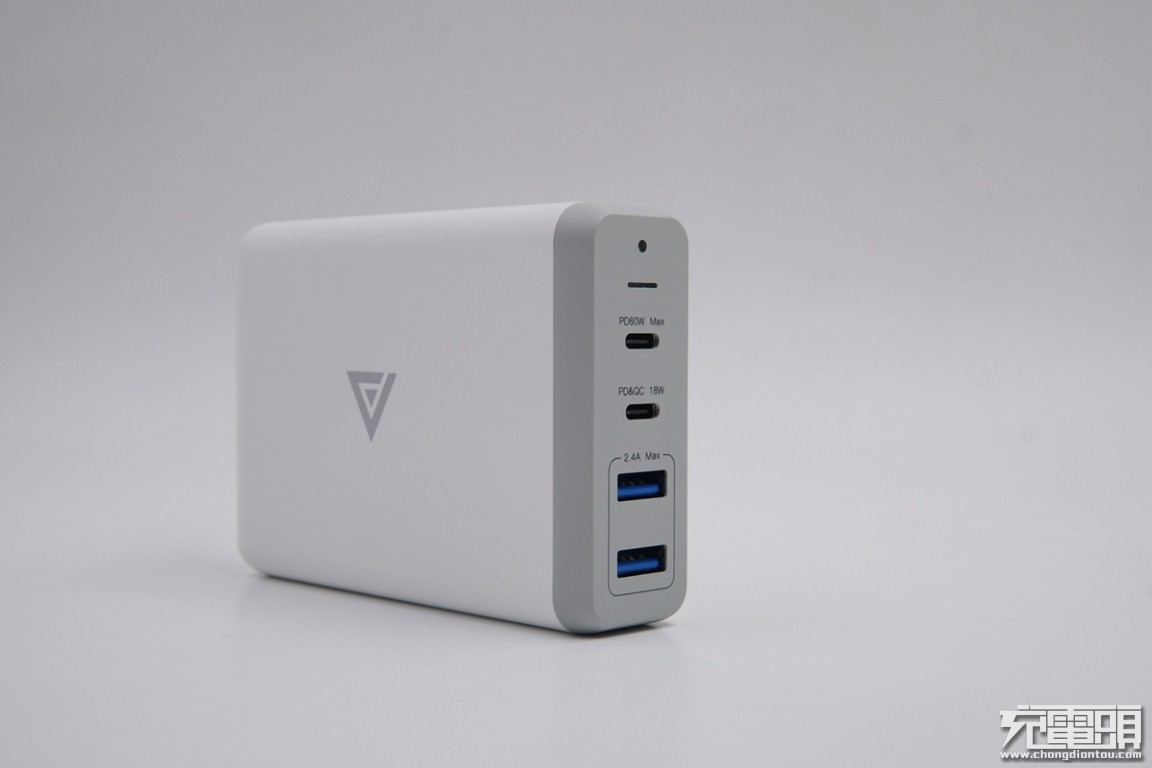 拆解报告：爱否开物F1多口USB PD充电器