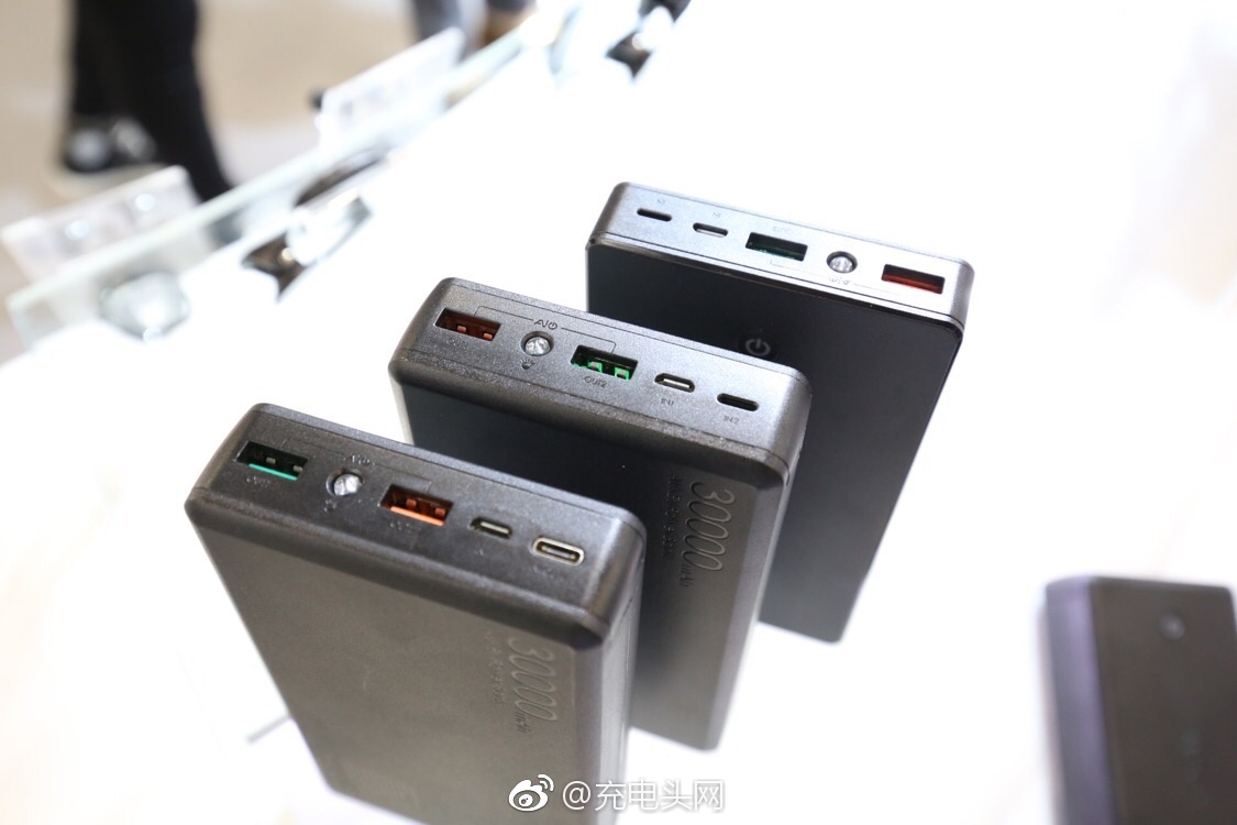 环球资源电子展&香港春季电子产品展丨Aukey展出多款USB PD充电器、移动电源-充电头网