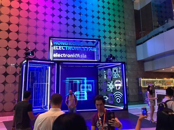 带你逛2017香港秋季电子产品展-充电头网