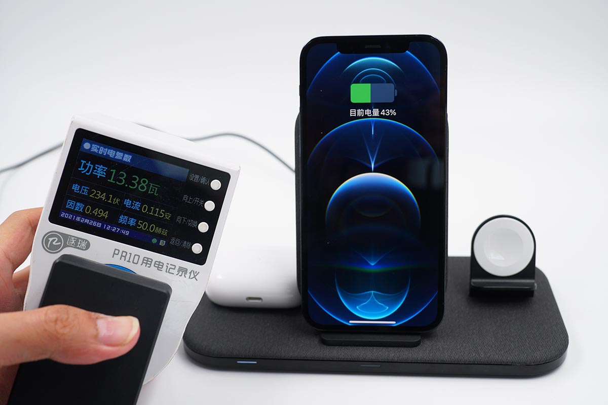 苹果三件套用户首选，mophie三合一无线充电器上手体验-充电头网