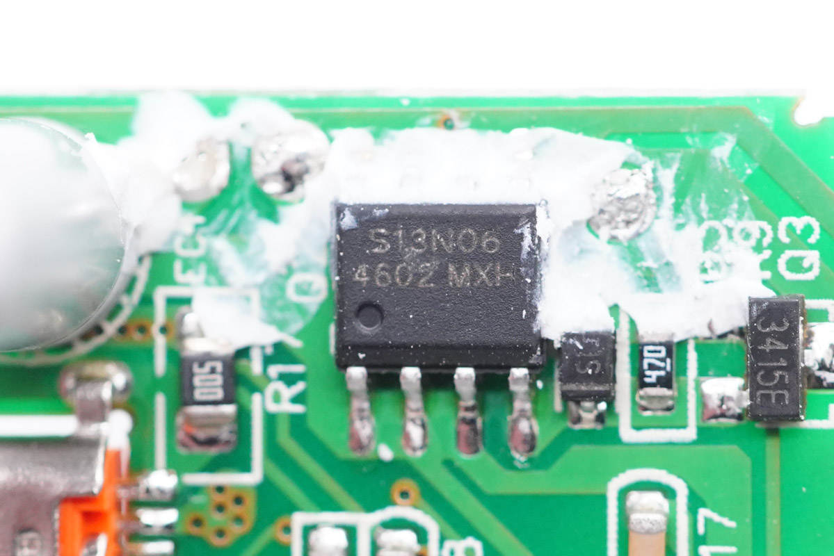 拆解报告:TORRAS图拉斯迷你20W PD快充充电器-充电头网