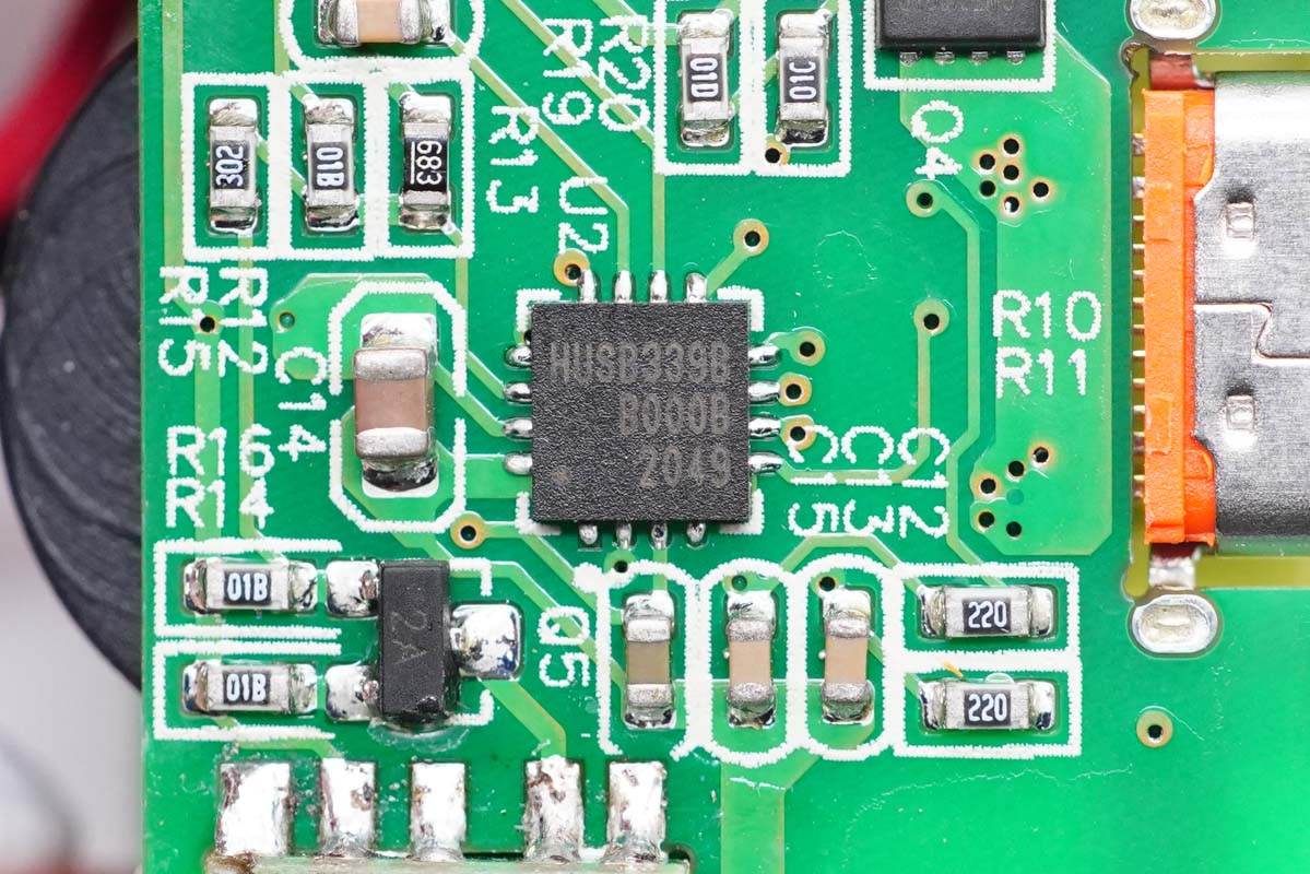 拆解报告:TORRAS图拉斯迷你20W PD快充充电器-充电头网