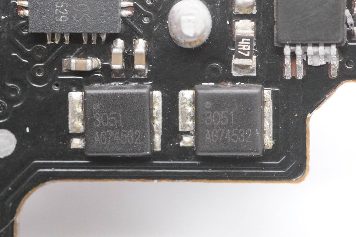 拆解报告:Zikko即刻65W 2C1A氮化镓快充充电器-充电头网