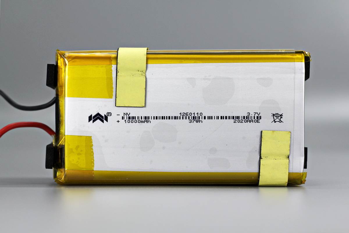 拆解报告:YOOBAO羽博50000mAh双向快充移动电源H5-充电头网