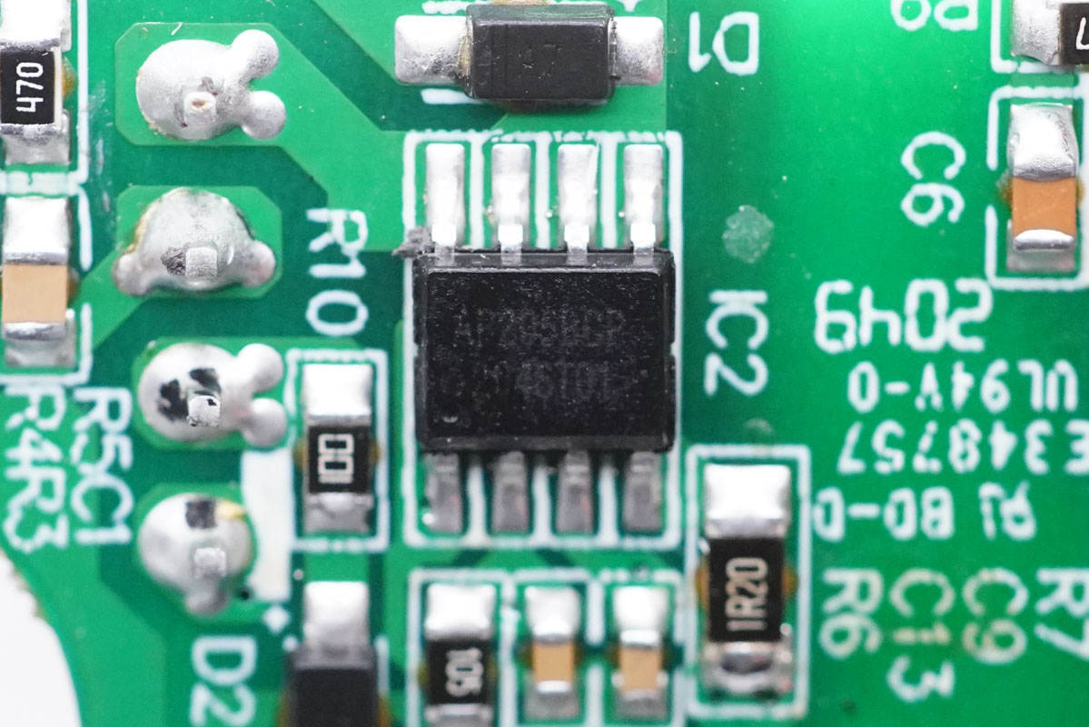 拆解报告:Rapoo雷柏20W 1A1C充电器-充电头网