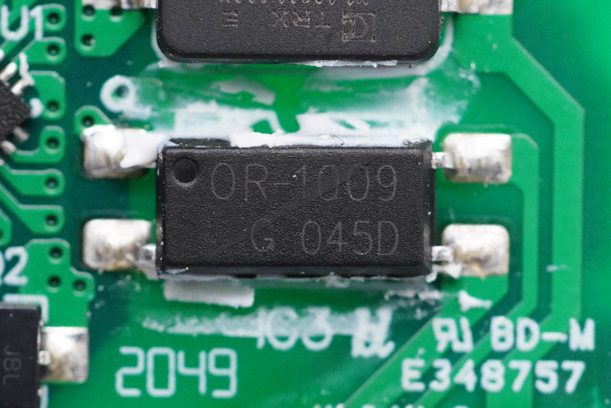拆解报告:Rapoo雷柏20W 1A1C充电器-充电头网