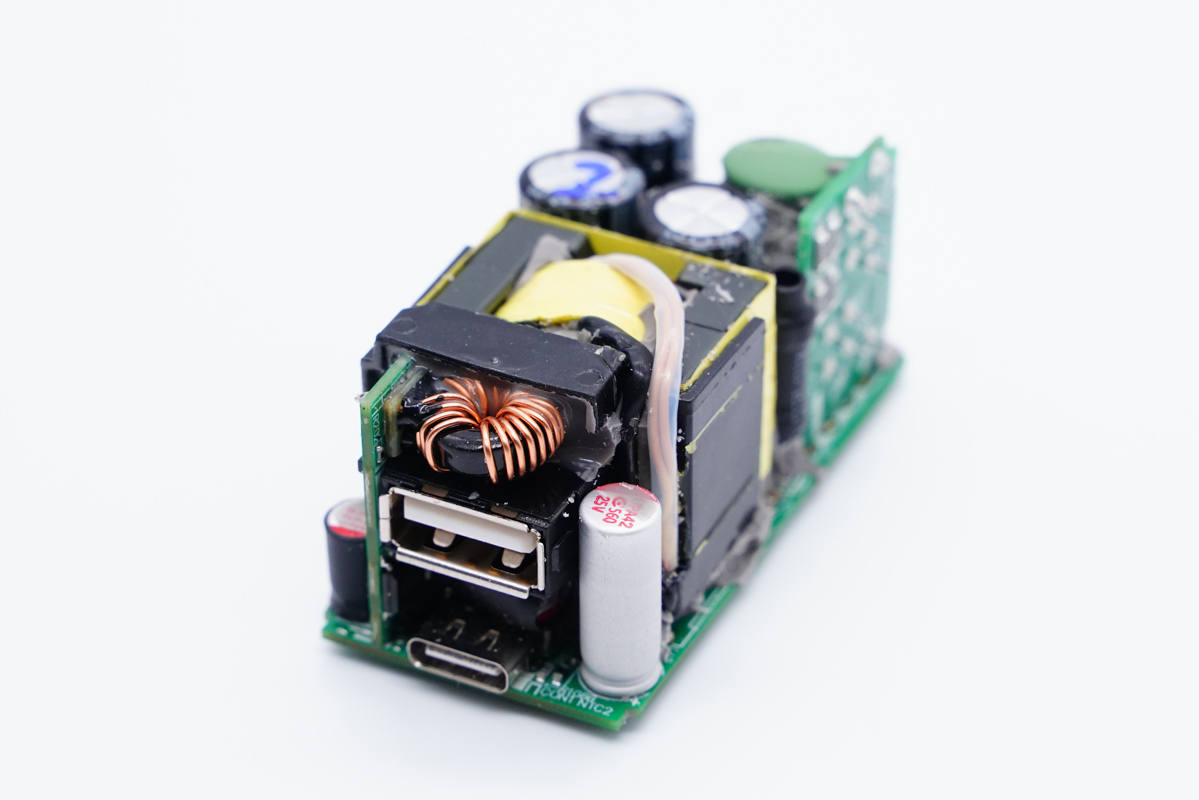 拆解报告:HuntKey航嘉65W 1A1C氮化镓快充充电器-充电头网