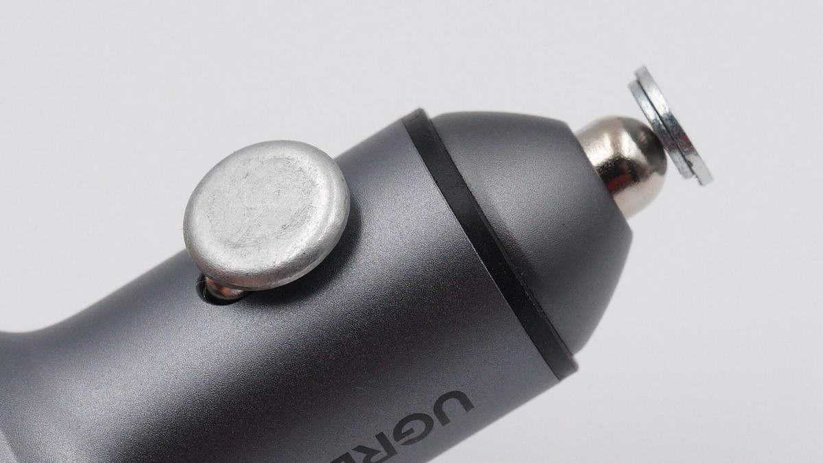 拆解报告:UGREEN绿联40W双C口快充车充CD213-充电头网