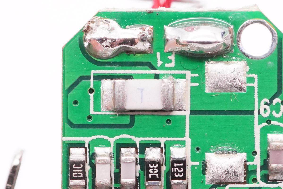 拆解报告:BOSCH博世45W 1A1C双口快充车充-充电头网
