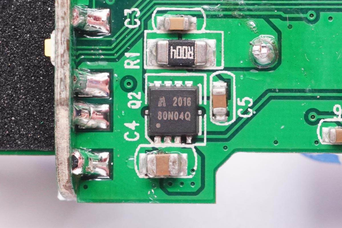 拆解报告:BOSCH博世45W 1A1C双口快充车充-充电头网