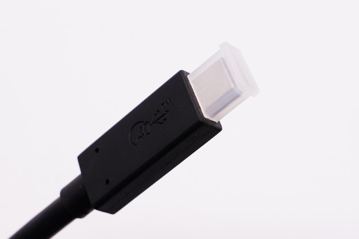 拆解报告:讯光电子USB4数据线-充电头网