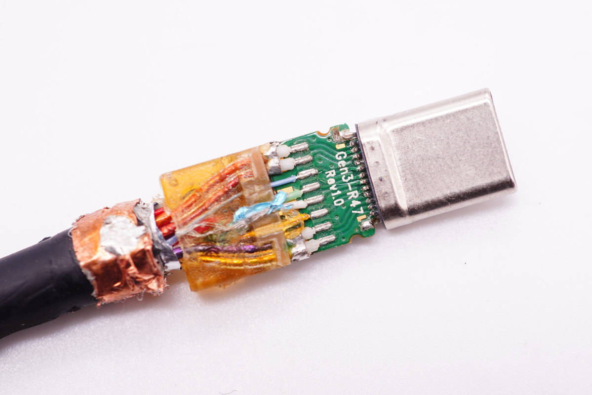 拆解报告:讯光电子USB4数据线-充电头网