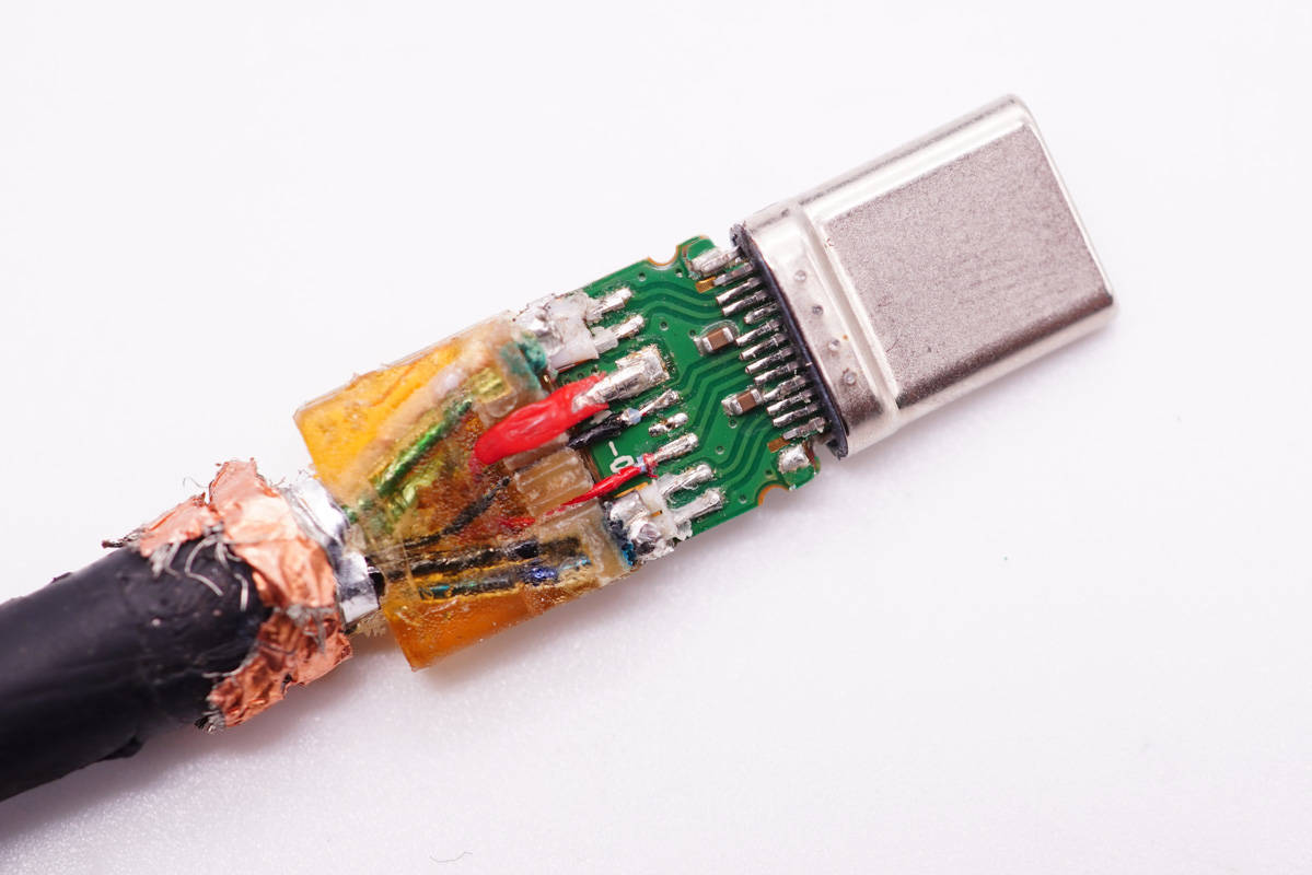 拆解报告:讯光电子USB4数据线-充电头网