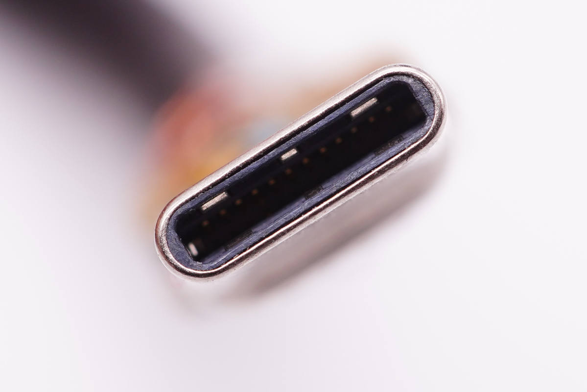 拆解报告:讯光电子USB4数据线-充电头网