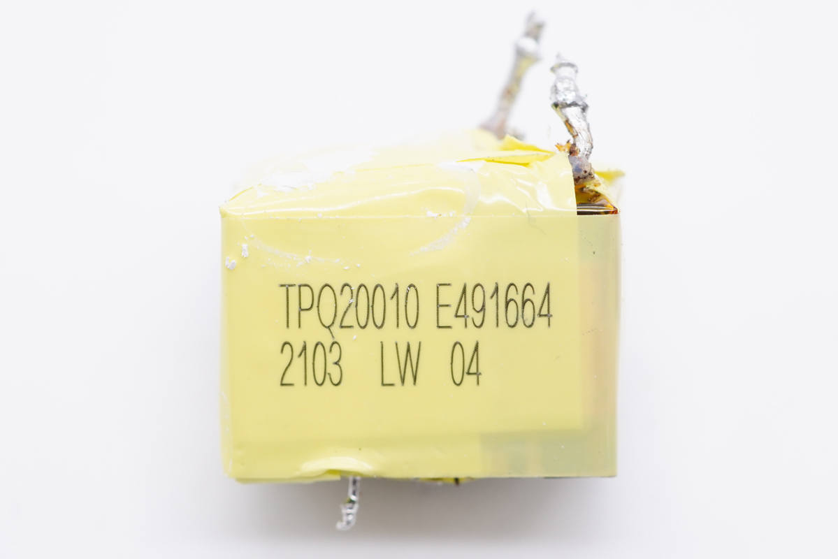 拆解报告:ZMI紫米33W PD快充氮化镓充电器HA715-充电头网