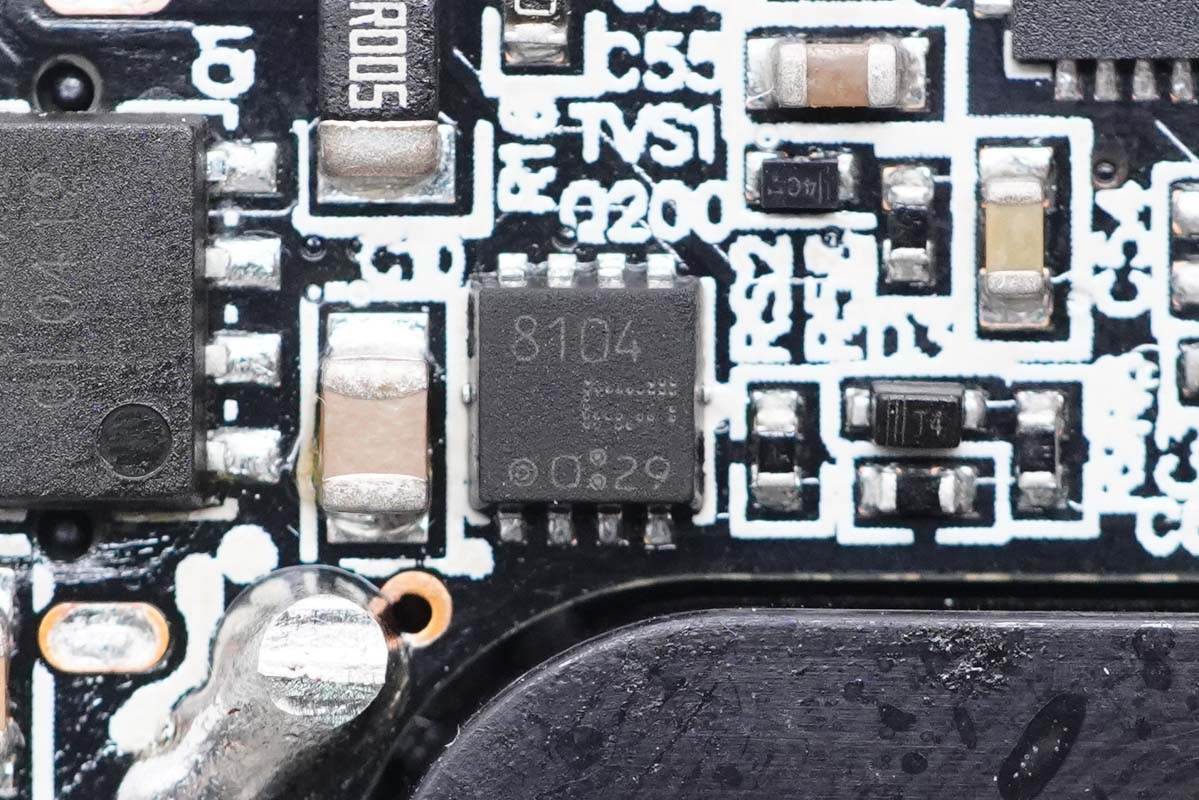 拆解报告:ZMI紫米33W PD快充氮化镓充电器HA715-充电头网