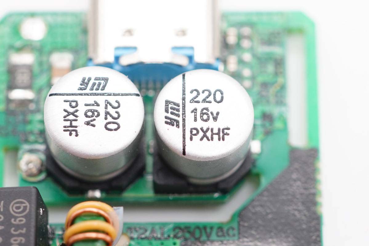 拆解报告：ANKER安克Nano 20W PD快充充电器美规-充电头网