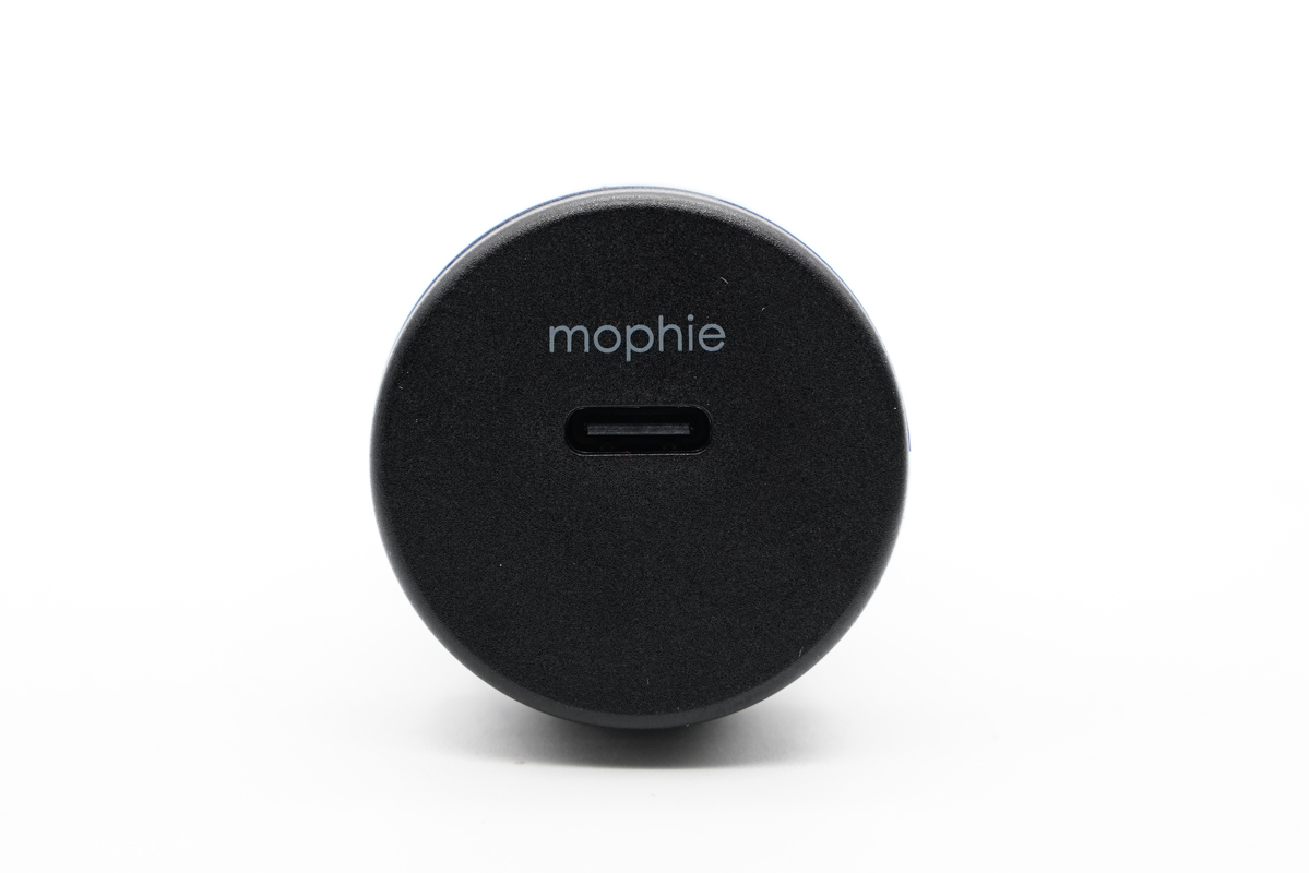 一个充电套装多种使用场景，mophie车载磁吸无线充电器上手体验-充电头网