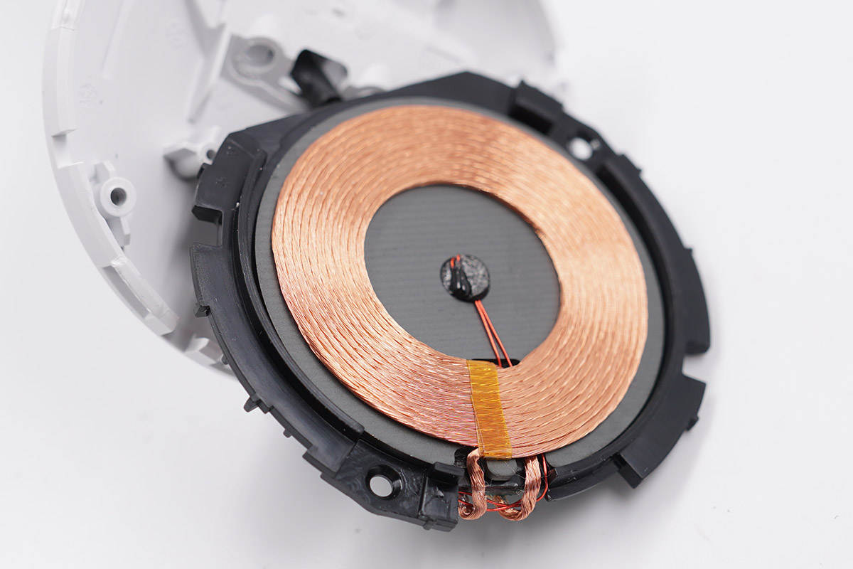 拆解报告：belkin贝尔金磁吸无线充电器WIB003-充电头网