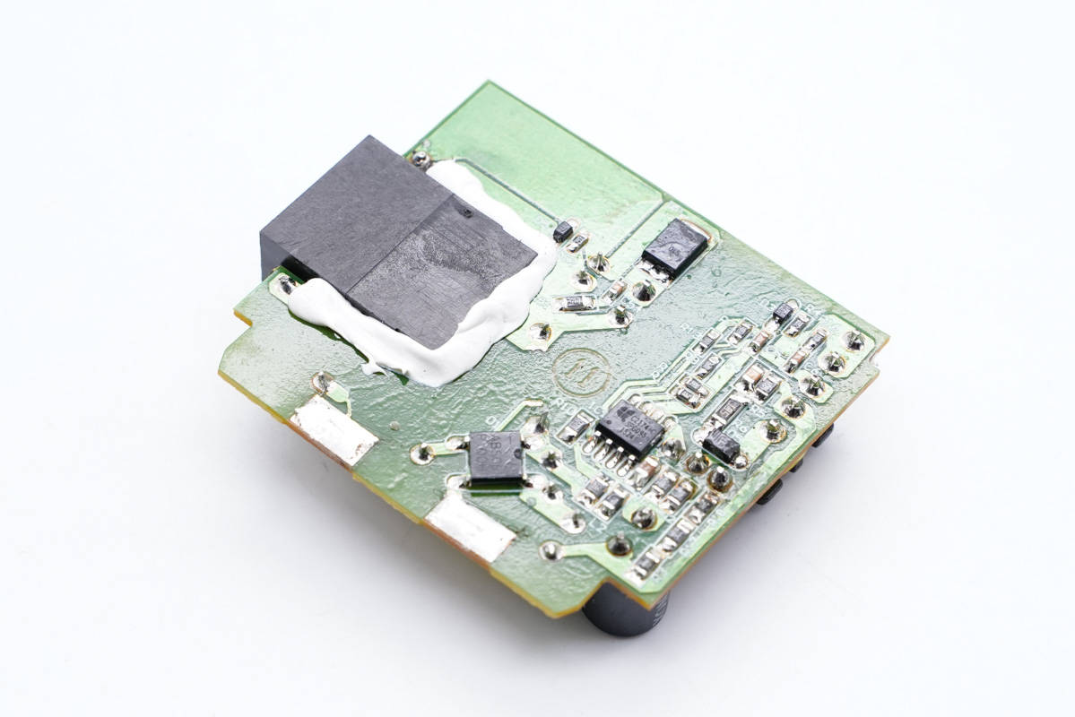 拆解报告：Google谷歌Chromecast Ultra标配电源适配器-充电头网