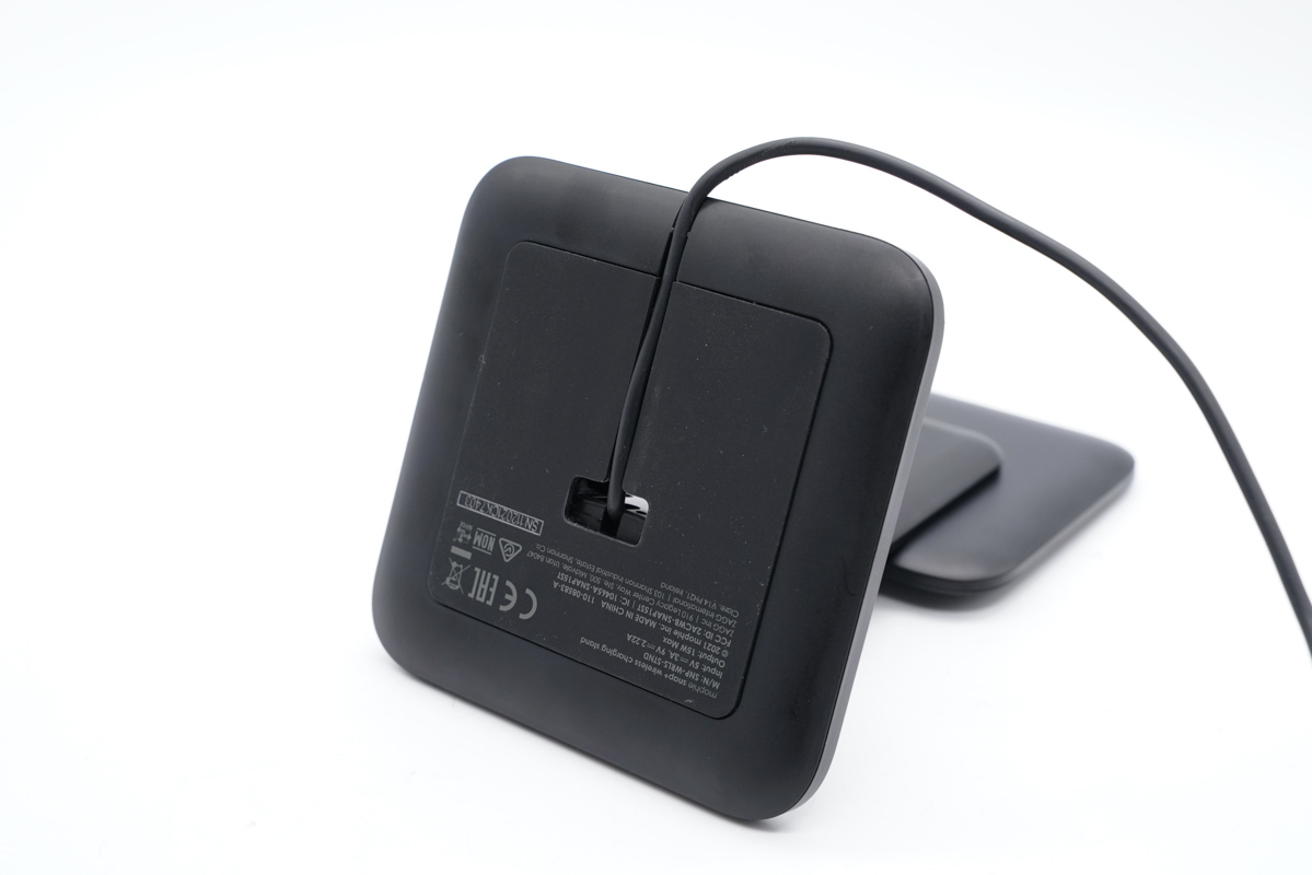 磁吸无线充电器的最好使用形态，mophie 立式磁吸无线充电器体验评测-充电头网