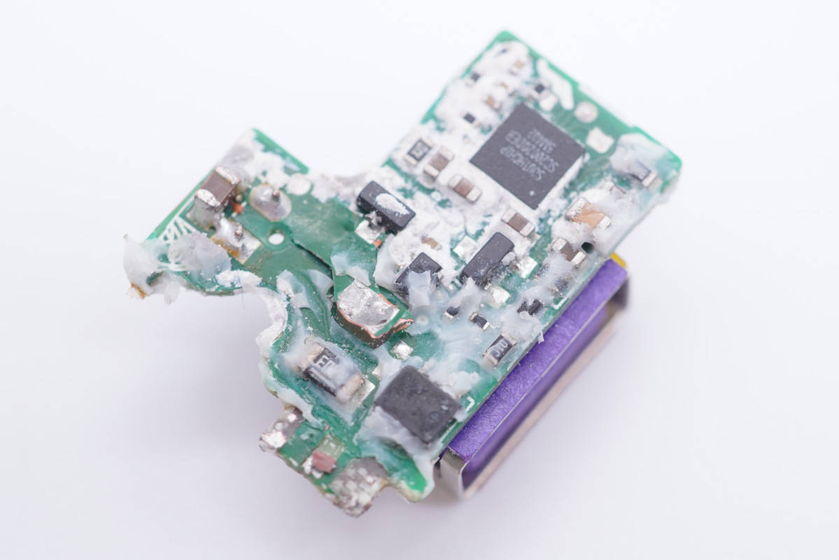 Huawei|内置氮化镓芯片 华为66Ｗ多口超级快充拆解