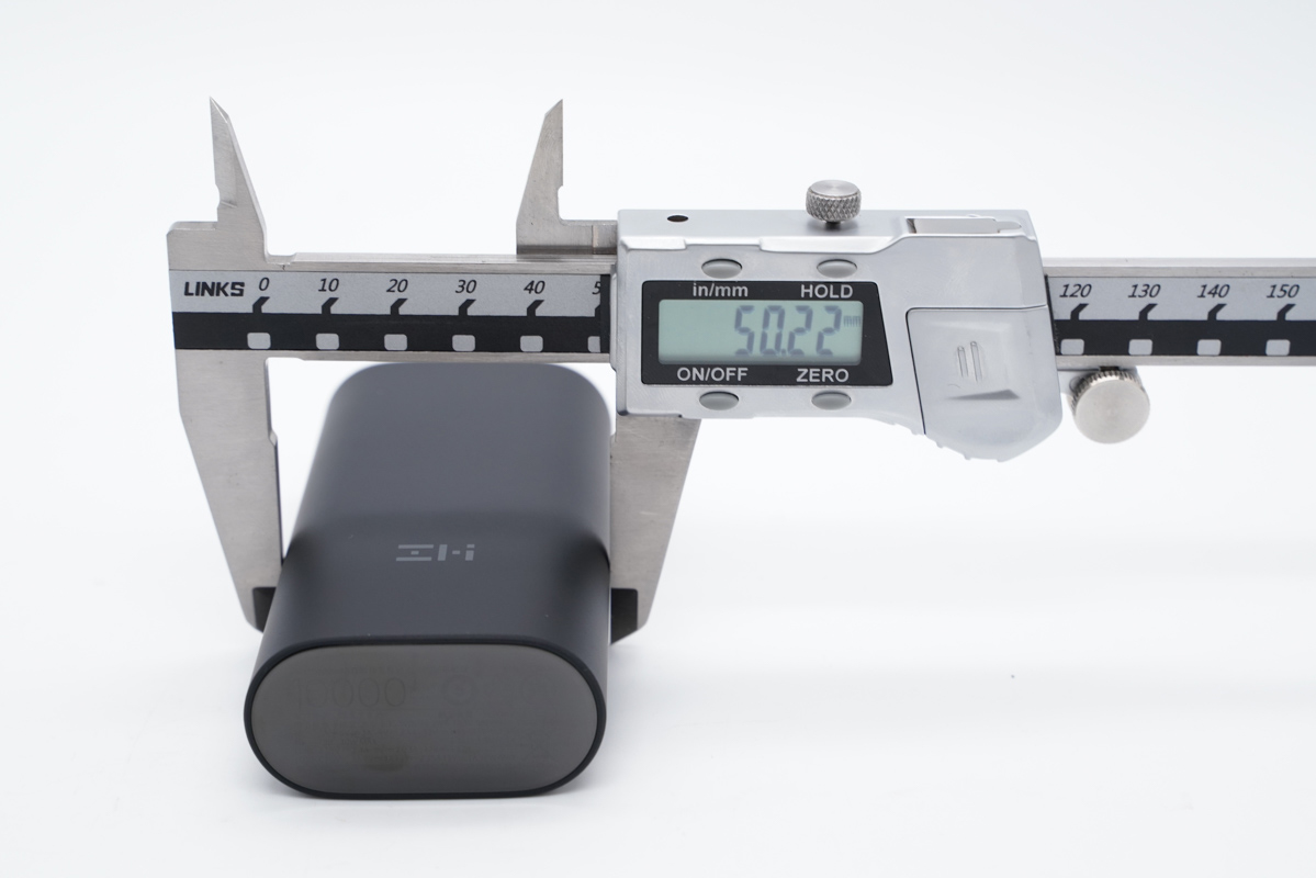 ZMI紫米双向快充充电宝 MINI 高配版评测：30W 输出+体积小巧迷你-充电头网
