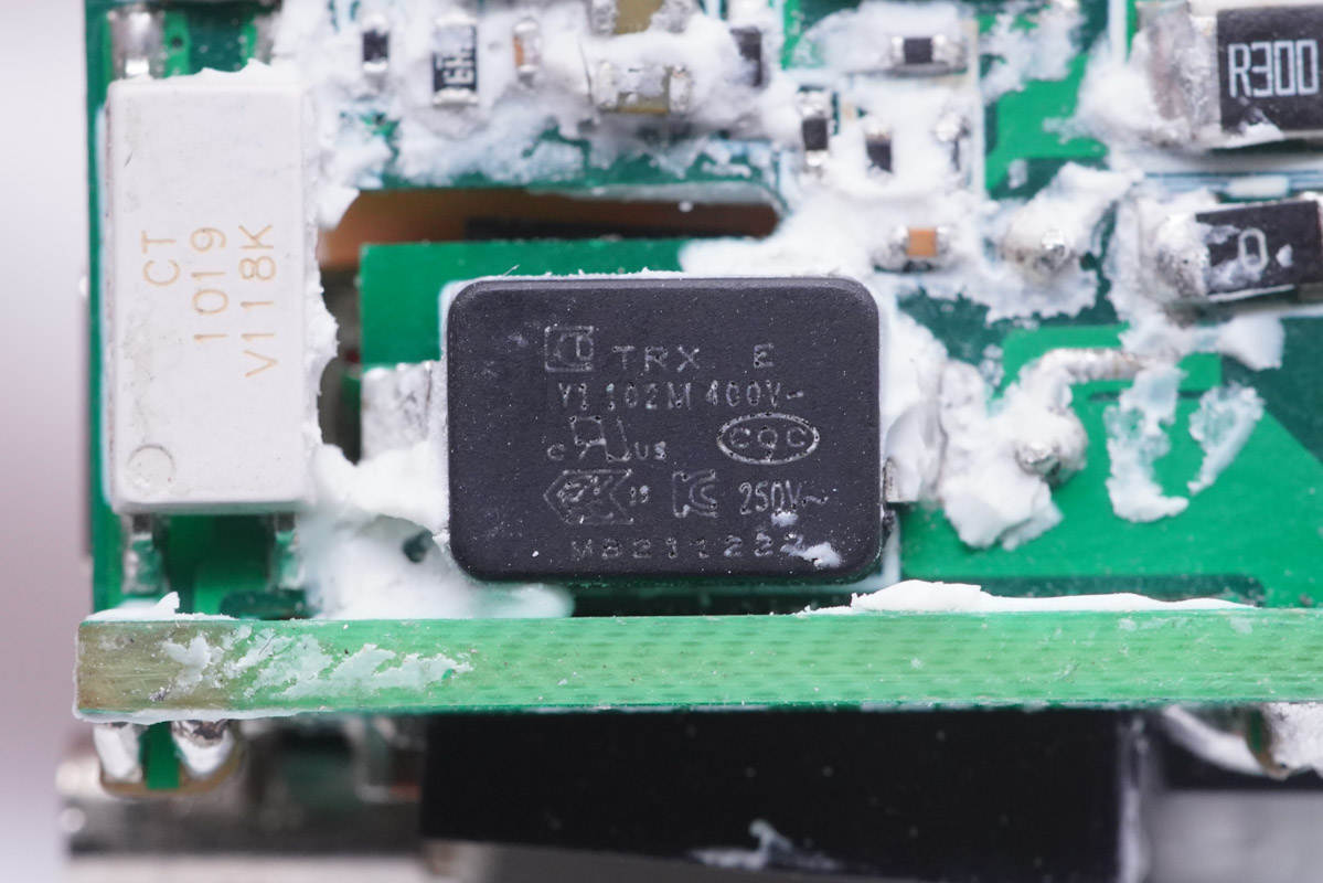 拆解报告:创富源迷你33W 1A1C氮化镓快充充电器-充电头网