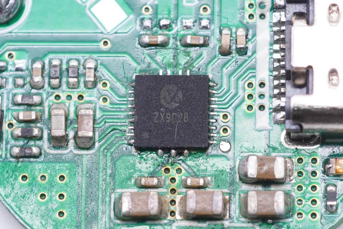 卓芯微推出全协议15W无线充SOC芯片ZX9028-充电头网
