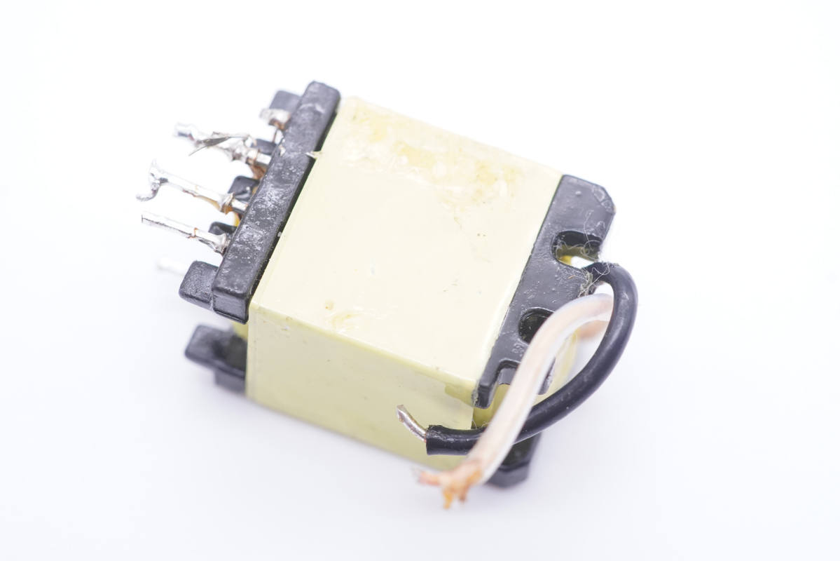 拆解报告:诚悦电子迷你20W PD快充充电器-充电头网