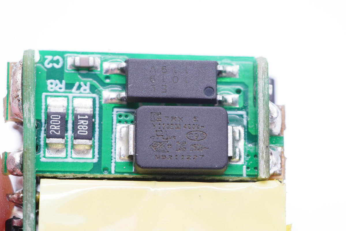 拆解报告:茂硕迷你20W PD快充充电器-充电头网