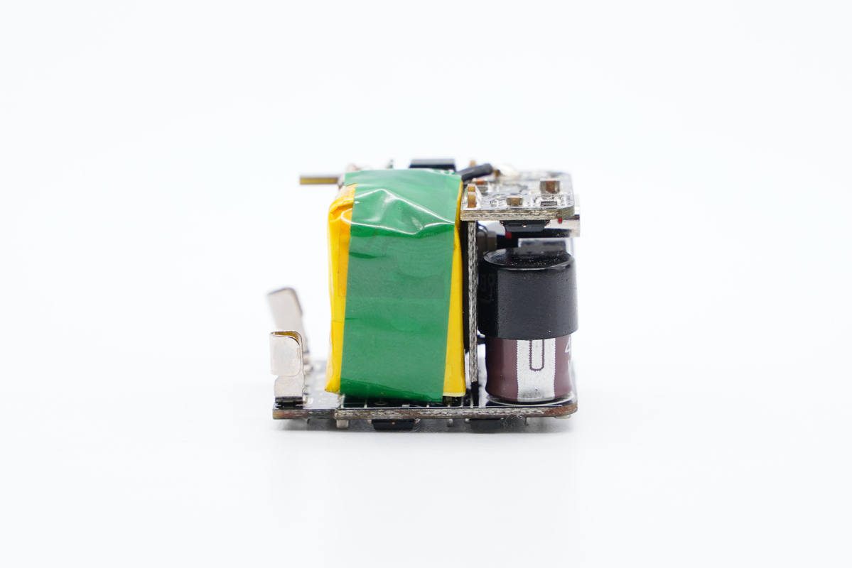 拆解报告:WEMISS迷你20W PD快充充电器CH-A3-充电头网