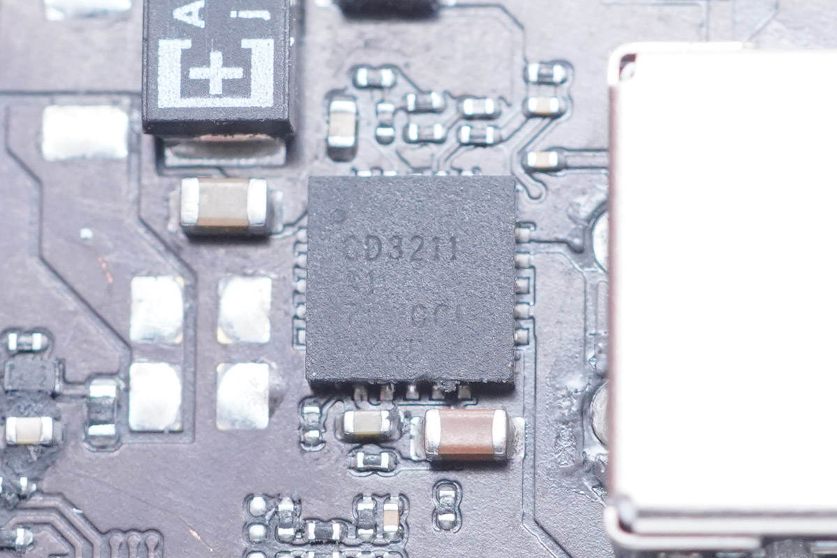 拆解报告：Apple苹果雷电3转雷电2转换器A1790-充电头网