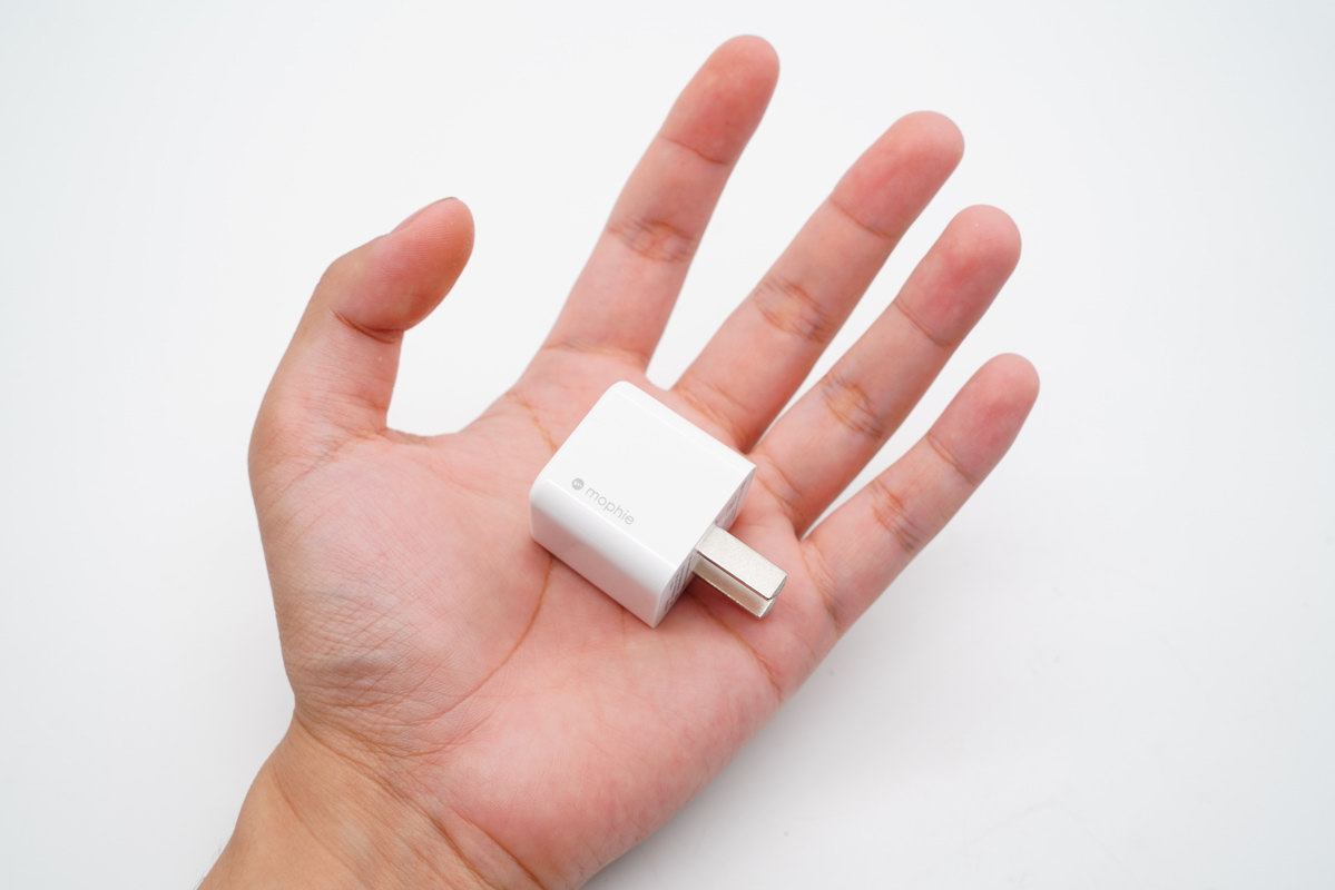 苹果最新发布会来了！你的iPhone 13还缺这些配件！-充电头网