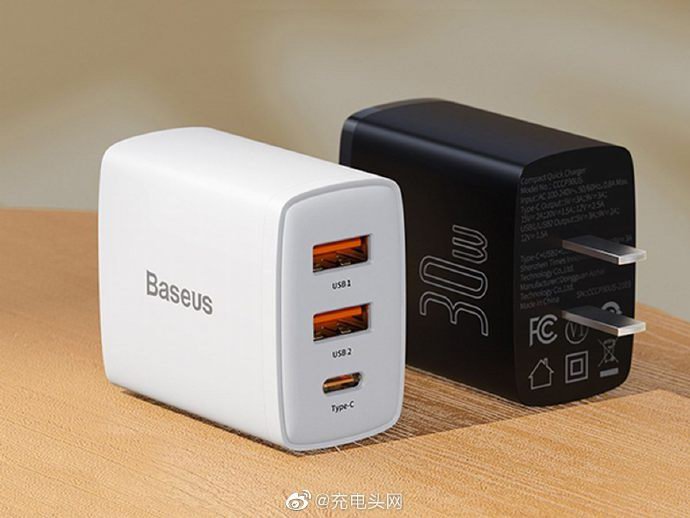 苹果最新发布会来了！你的iPhone 13还缺这些配件！-充电头网