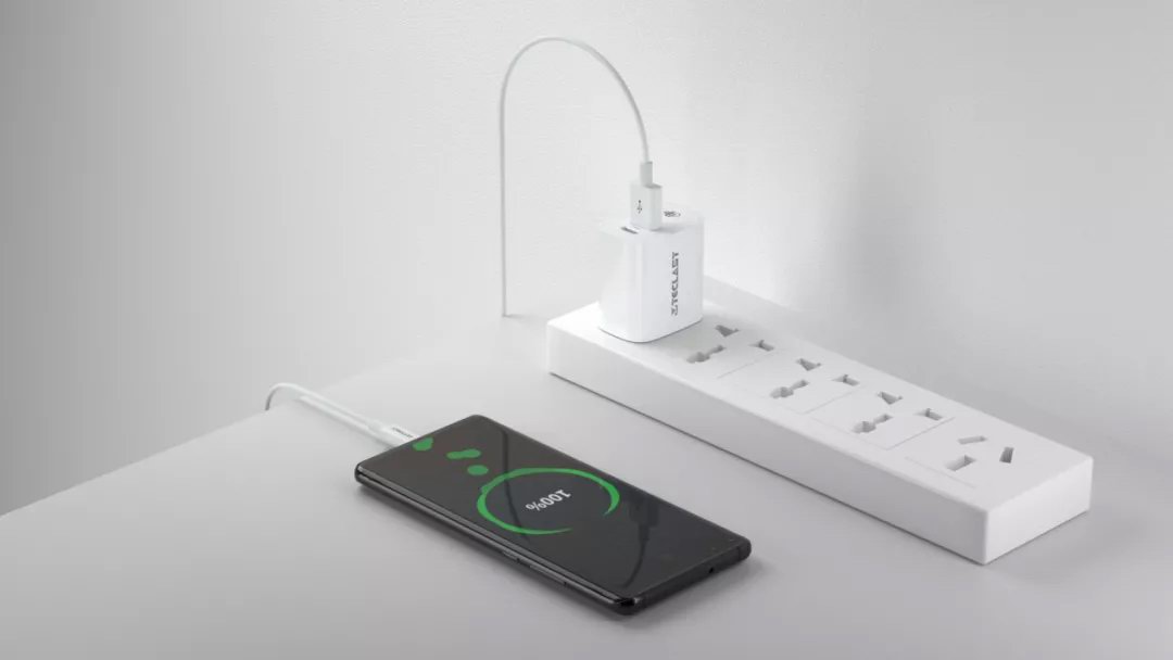 苹果最新发布会来了！你的iPhone 13还缺这些配件！-充电头网