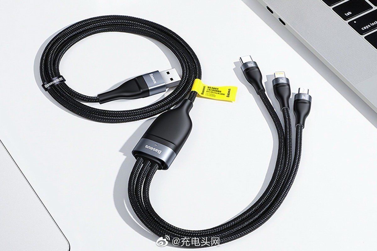 苹果最新发布会来了！你的iPhone 13还缺这些配件！-充电头网